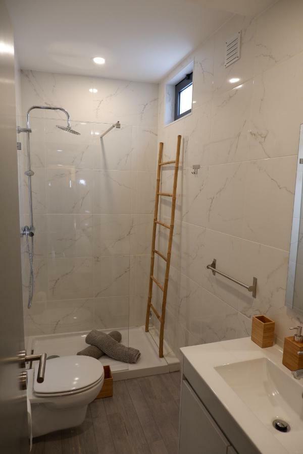 VI Mar - Guest House 拉哥斯 外观 照片